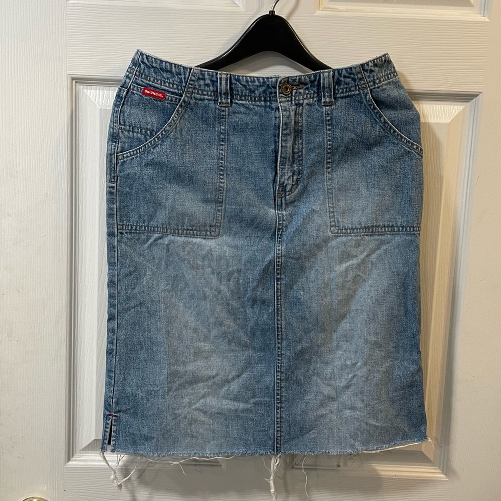 Super cute lightwash denim pencil skirt (Womens Size 5)